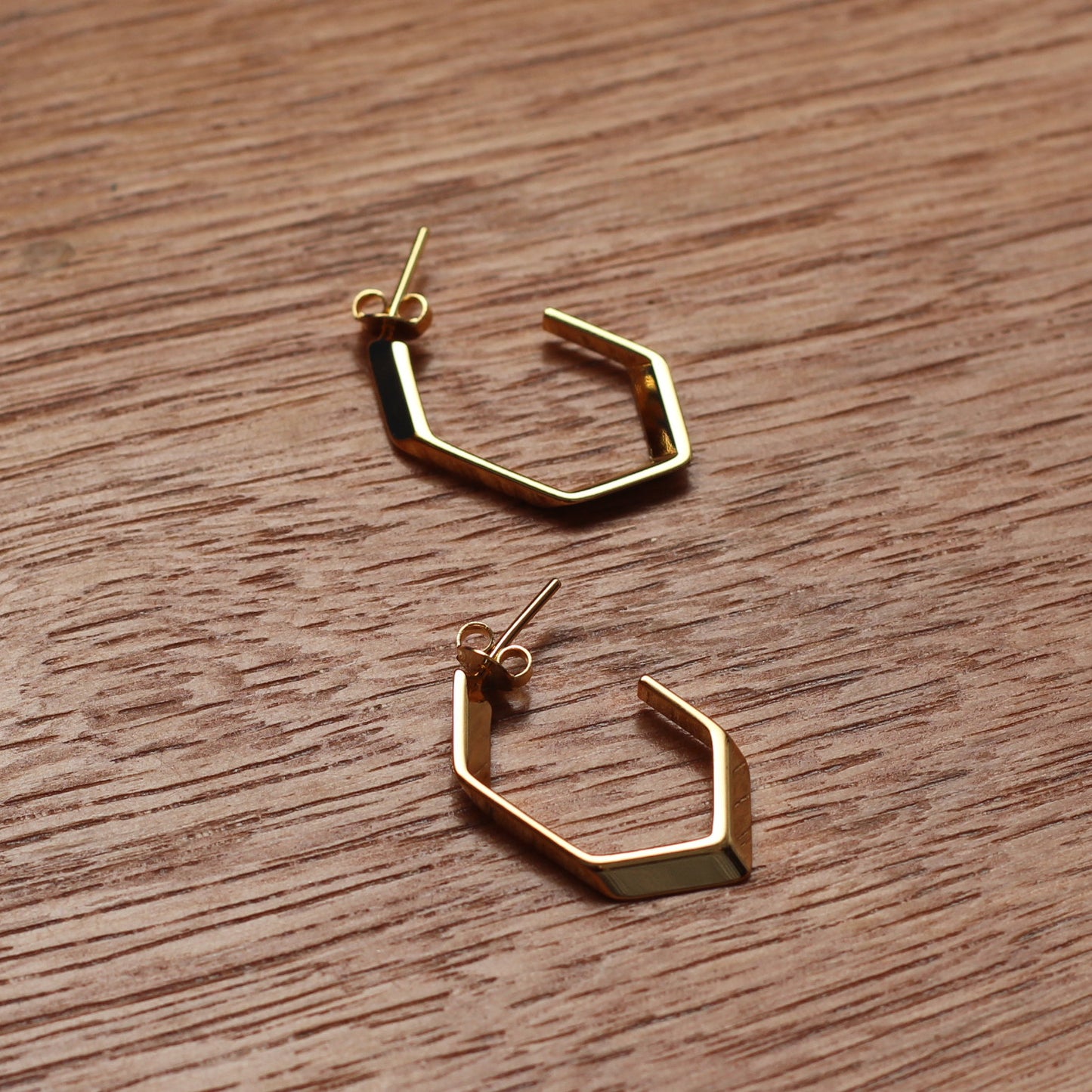 Brinco Geometria Dourada